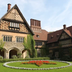 Busreisen ab Berlin nach Cecilienhof