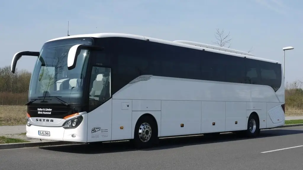 bus8-1024x575