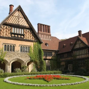 Busreisen ab Berlin nach Cecilienhof